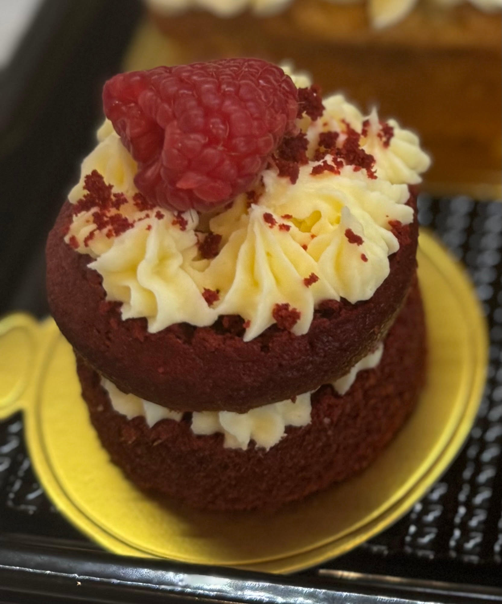 6 Red Velvet Mini Cakes Mollie S Patisserie
